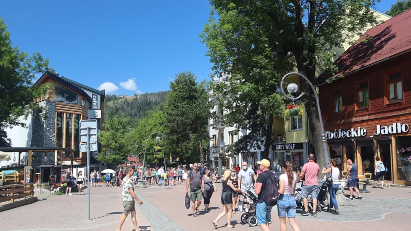 Rezerwacja terminu: kiedy planować wakacje rodzinne 2026